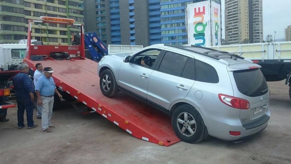 Imagen de contexto sobre auto abandonado en 2015. (Foto: @DIARIOOJOSAGUIL)