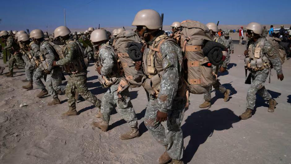 Detienen a tres militares peruanos en Tarapacá: transportaban más de 4 kilos de ketamina